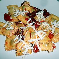 recette RAVIOLI AUX DEUX TOMATES BASILIC ET RICOTTA SALEE