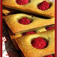 recette Financiers au thé matcha et framboises