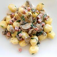 recette GNOCCHI SAUCE CREMEUSE JAMBON CHAMPIGNONS