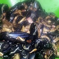 recette Moules marinières au champignons de Paris