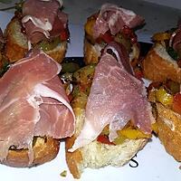 recette Tapas tartines au 3 poivrons et jambon cru