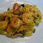 recette Pâtes safranées aux crevettes grises et dés de courgette / aux scampi