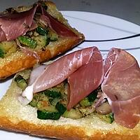 recette Tartines aux courgettes et au jambon cru