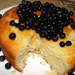 recette Gâteau au yaourt, amandes, eau de rose et myrtilles