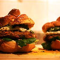 recette Burger de sarrasin, courge et coriandre à la crème de cajous et fondue de poireaux