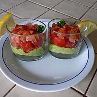 recette verrine légère avocat, tomates, saumon fumé