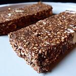 recette Barres chocolatées au quinoa soufflé, sans gluten, sans lactose et sans sucres.