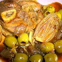 recette JARRET DE PORC AUX OLIVES VERTES & ÉCHALOTES AUX ÉPICES