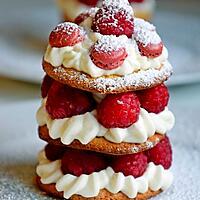 recette Étages de framboises, de dacquoises et chantilly