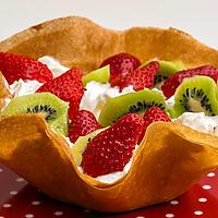 recette Corolle de fraises et kiwis à la chantilly