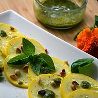 recette Carpaccio de courgettes au pesto basilic orties