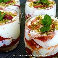 recette Verrine de fraises au mascarpone vanillé et à la liqueur de framboises