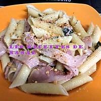 recette Penne rigate jambon fumé-basilic-cacahuètes