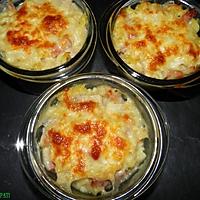 recette Macaronis sauce au fromage-lardons, le tout gratiné