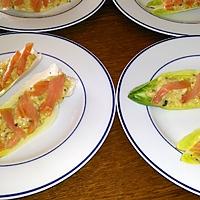 recette PETIT BATEAU D'ENDIVE ET SA CARGAISON DE BROUILLADE ET SAUMON