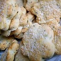 recette biscuits salés saux fromages et aux herbes