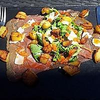 recette Salade au carpaccio de boeuf et pommes frites