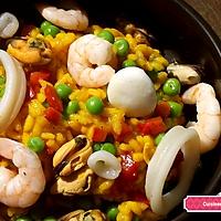 recette Risotto aux fruits de mer, poivrons, petits pois, curcuma et épices à paella