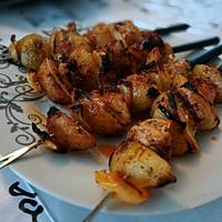 recette Brochettes de pomme de terre et porc mariné