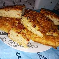 recette Focaccia parfumé ail et romarin au jambon fromage