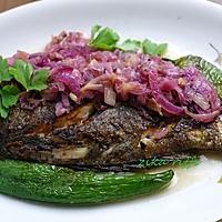 recette HOUT MCHARMEL BEL BSSAL - POISSON A LA CHARMOULA OIGNONS CONFITS ET VINAIGRE / RECETTE INÉDITE