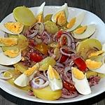 recette Salade de pommes de terre aux oeufs et oignons rouges