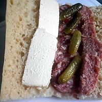 recette SANDWICH AUX DEUX SAUCISSONS