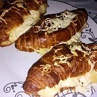 recette Croissants a la béchamel et au Montcadi