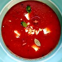 recette Soupe aux tomates anciennes , féta, ail, basilic