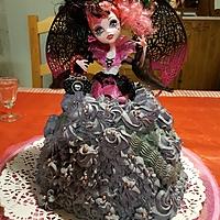 recette Gâteau au yaourt  Amandine 6 ans  ... et sa  poupée  " Monster High Halloween  "  au chocolat et spéculoos