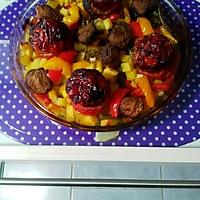 recette Tomates  farcies sur  lit de poivrons tricolores & pommes de terre au thym