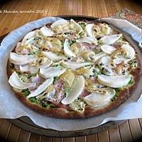 recette Pizza exquise à la poire et au fromage  +