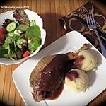 recette Cuisses de canard confites, sauce aux dattes et au vin