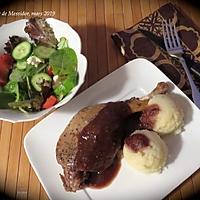 recette Cuisses de canard confites, sauce aux dattes et au vin