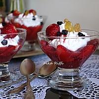 recette Verrines fraises chantilly mascarpone et coulis de fraises au miel