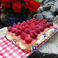 recette Mille-feuille au coulis de gelée de fraises ... !  à l'onctueuse crème fouettée