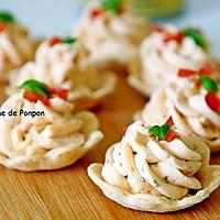 recette Amuse bouche mini lotus garni de fromage frais tomate et basilic