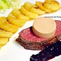 recette Rôti de biche cuit à basse température, mousse de foie gras et confiture de cerise à l'ail noir