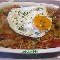 recette Riz aux légumes aux œufs sur le plat.