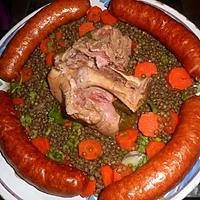 recette Saucisses de montbéliard aux lentilles verte du puy avec un jarret de porc demi-sel