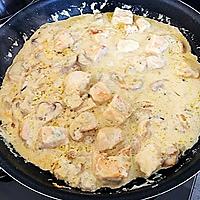 recette Escalopes de poulet à la créme de roquefort