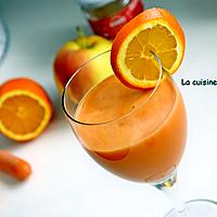 recette Jus de pomme, carotte, orange et gingembre, vegan