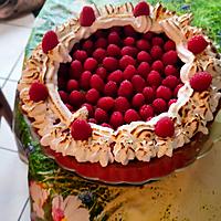 recette tarte aux framboises sur lit de crème pistache