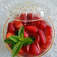 recette SALADE DE FRAISES BÔNOISE A L'EAU DE FLEUR D'ORANGER