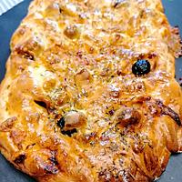 recette Fougasse aux olives noires tomates séchées mozzarella, romarin et thym