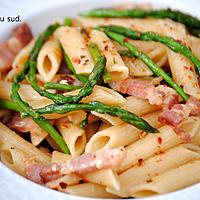 recette Penne rigate  integrale aux asperges sauvages et lardons .