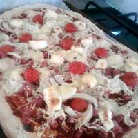 recette pizza au jambon, tomate et fromage frais