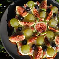 recette Amandine aux figues et raisins .