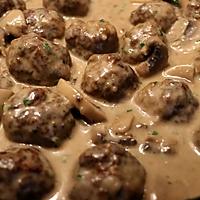 recette Boulettes à la sauce crémeuse ,champignons