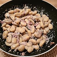 recette Poêlée de gnocchis aux champignons, aux lardons et à la crème